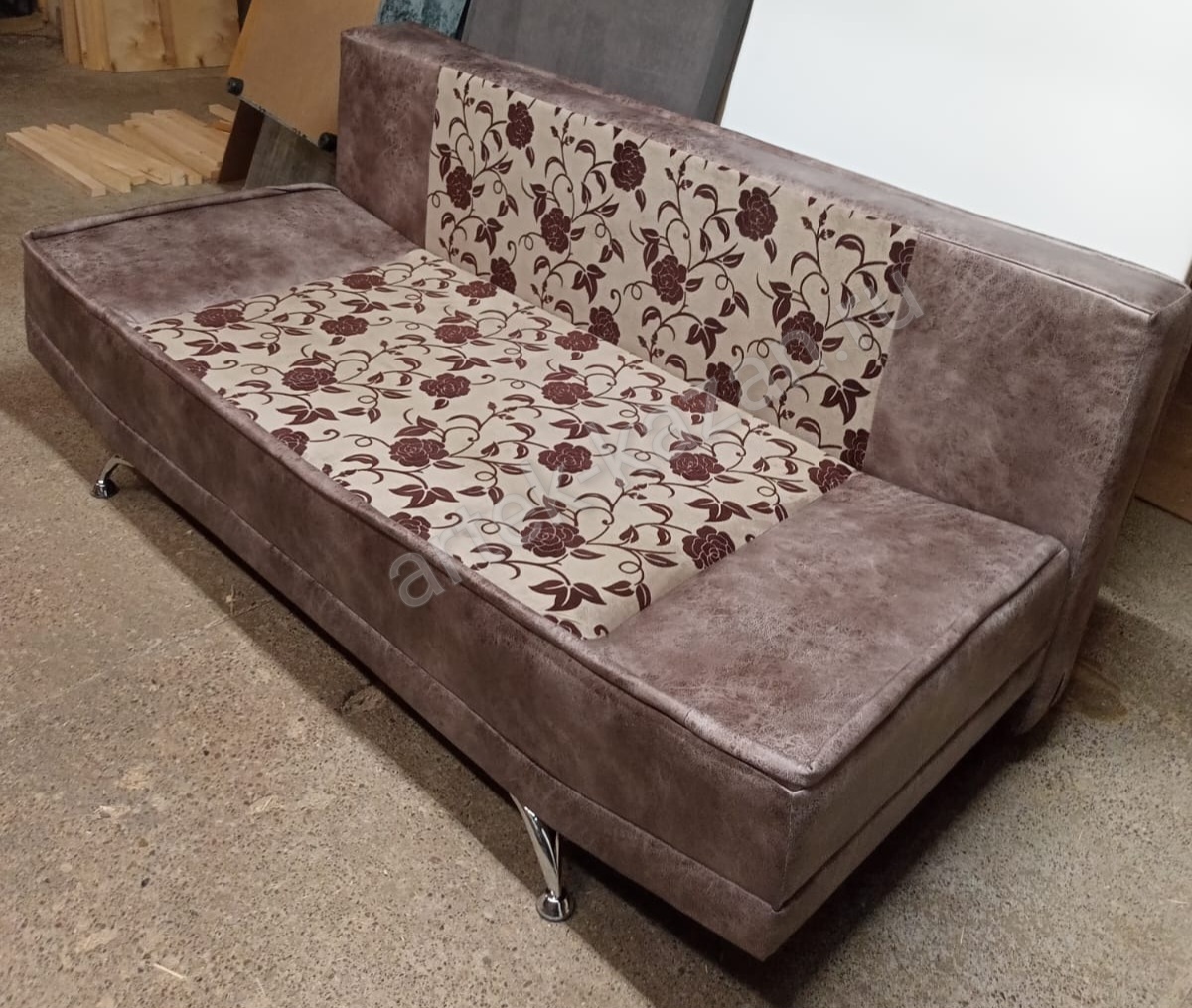 Фото 9. Купить недорогой диван по низкой цене от производителя можно у нас.